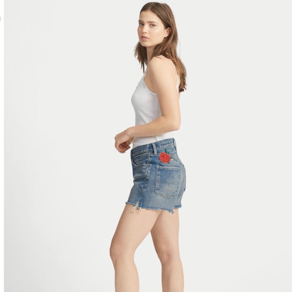 Polo Ralph Lauren NWT Embroidered Rose Denim Shorts - Size 32 - $148